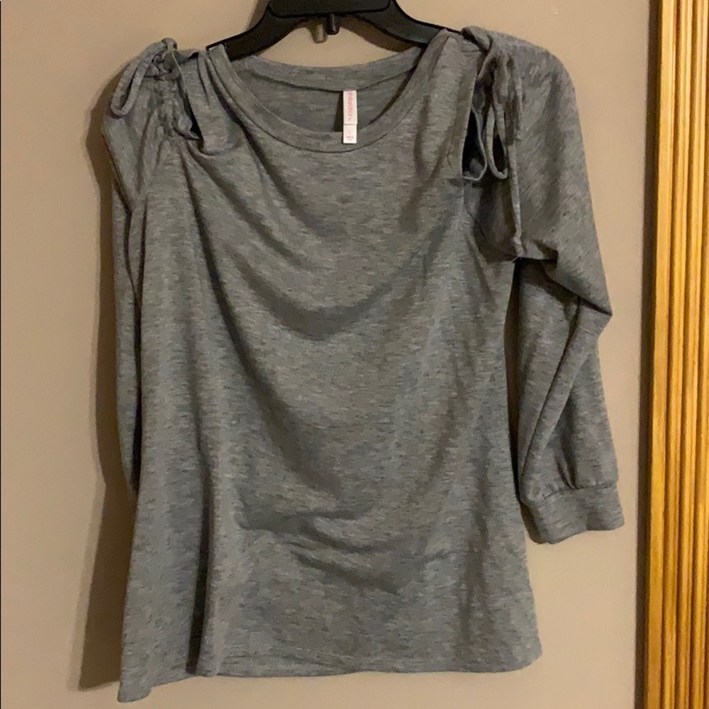 Cold shoulder top.